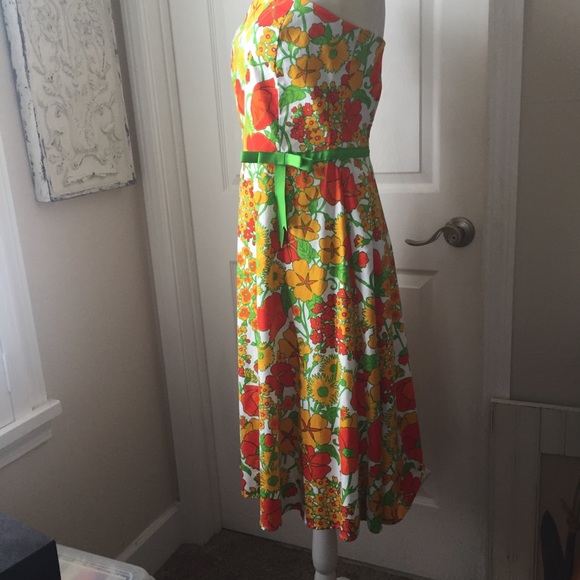 Eva Franco Cotton Strapless Dress. 10 - Picture 4 of 11